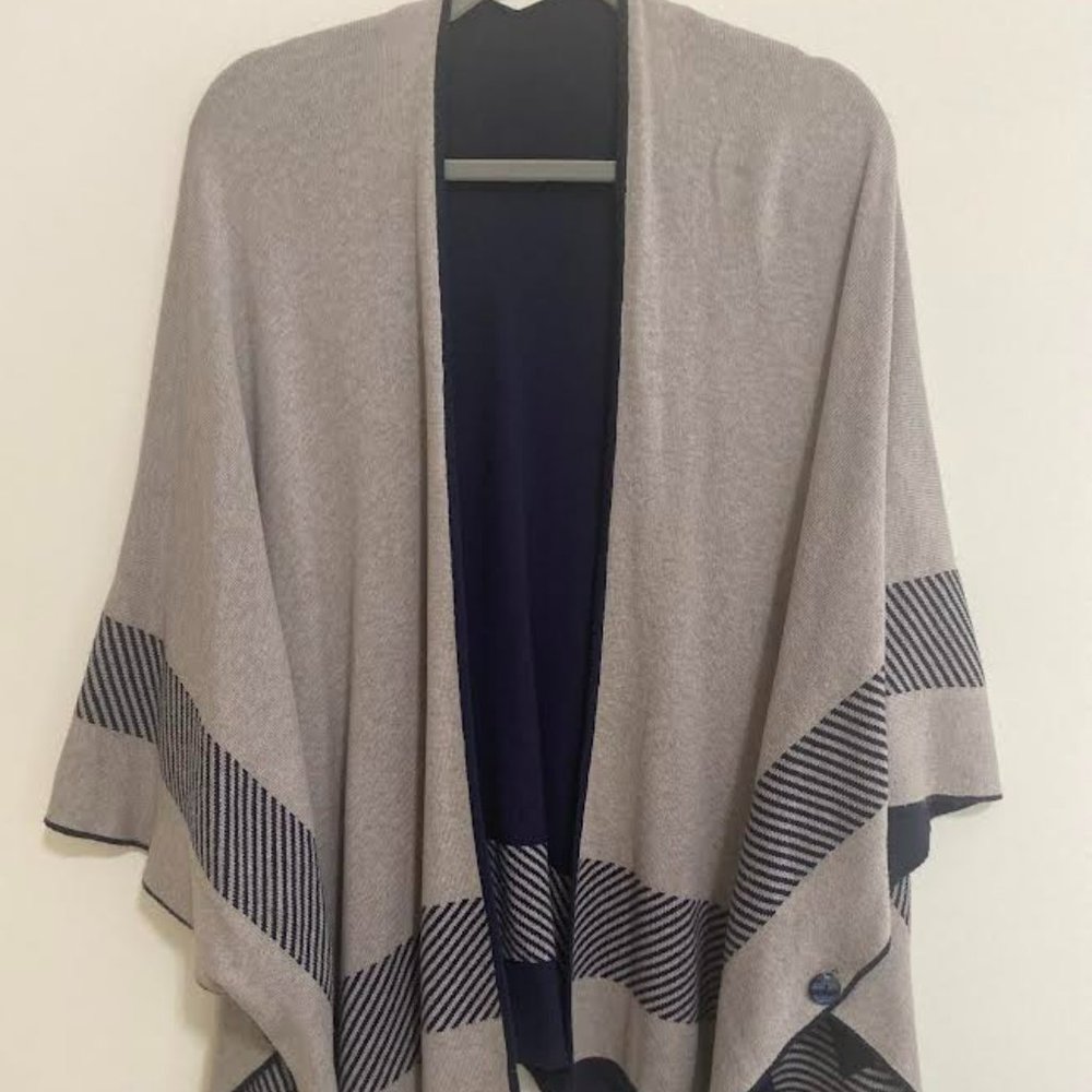 CAbi Reversible Poncho - Picture 2 of 2